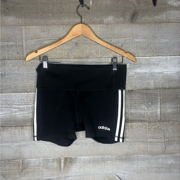 Adidas Women's Black workout running Shorts - Picture 1 of 4